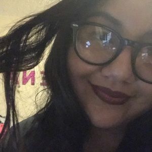 Meet your Posher, Nora